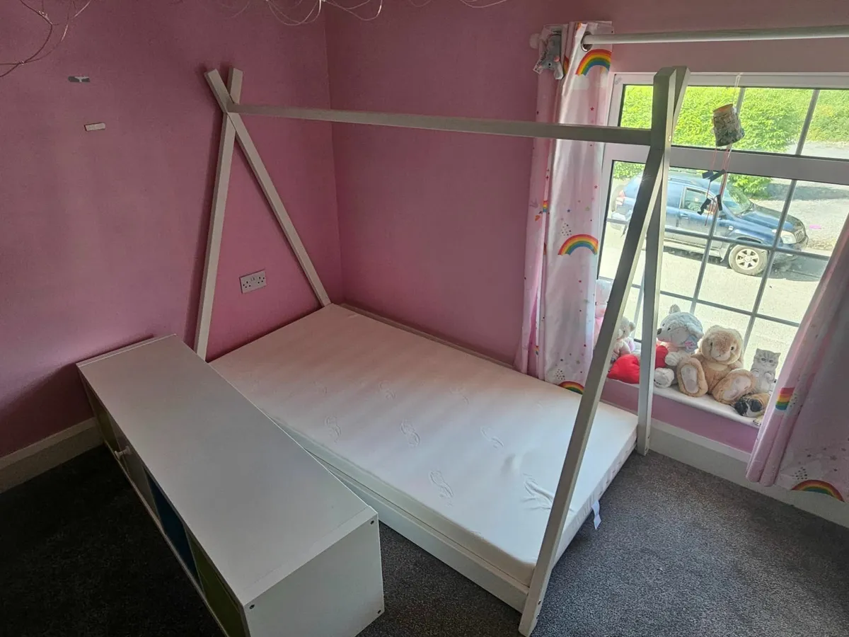 Kids Tipi bed and dressing table - Image 4