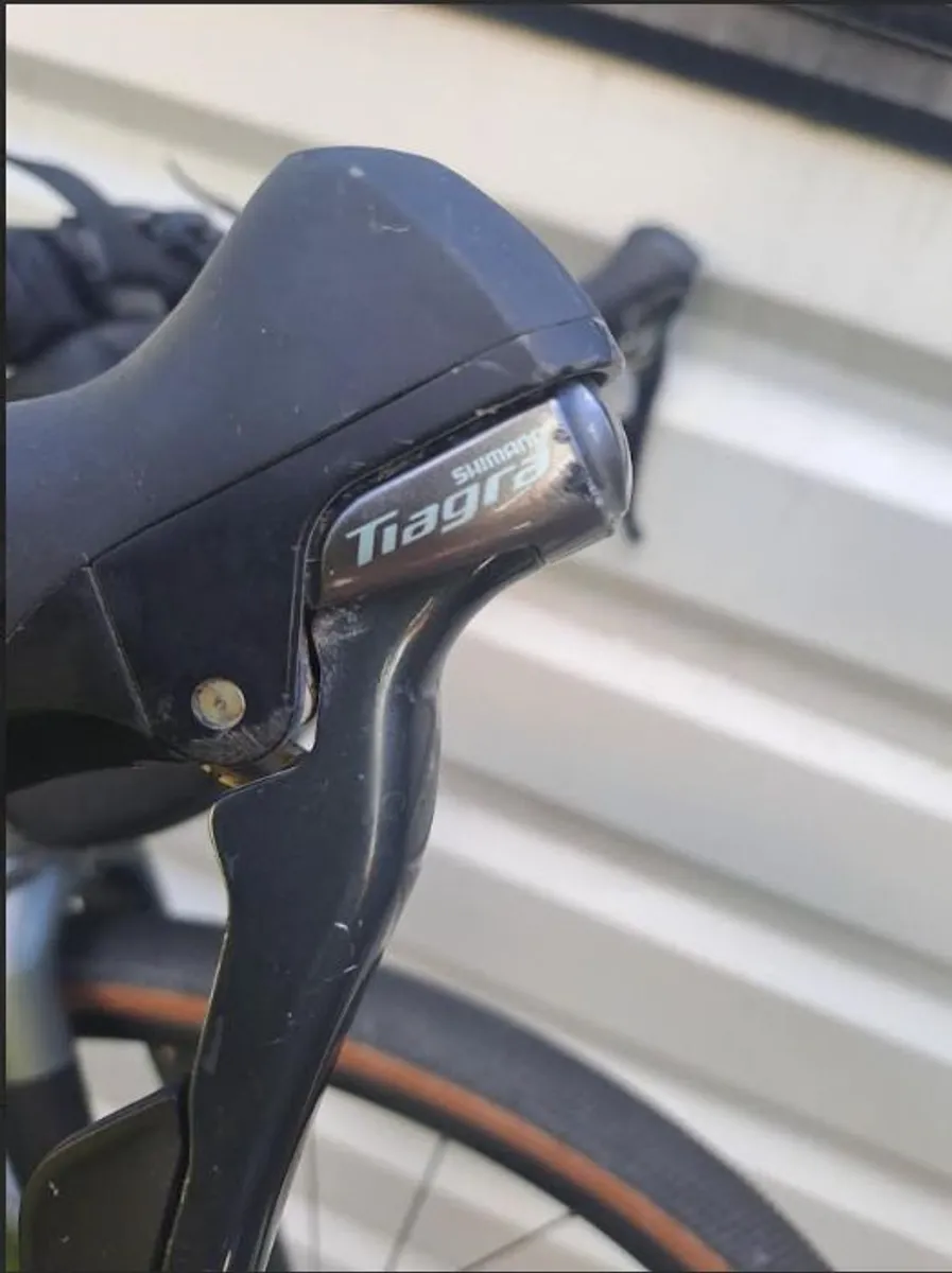 NuRoad Gravel Bike - Image 2