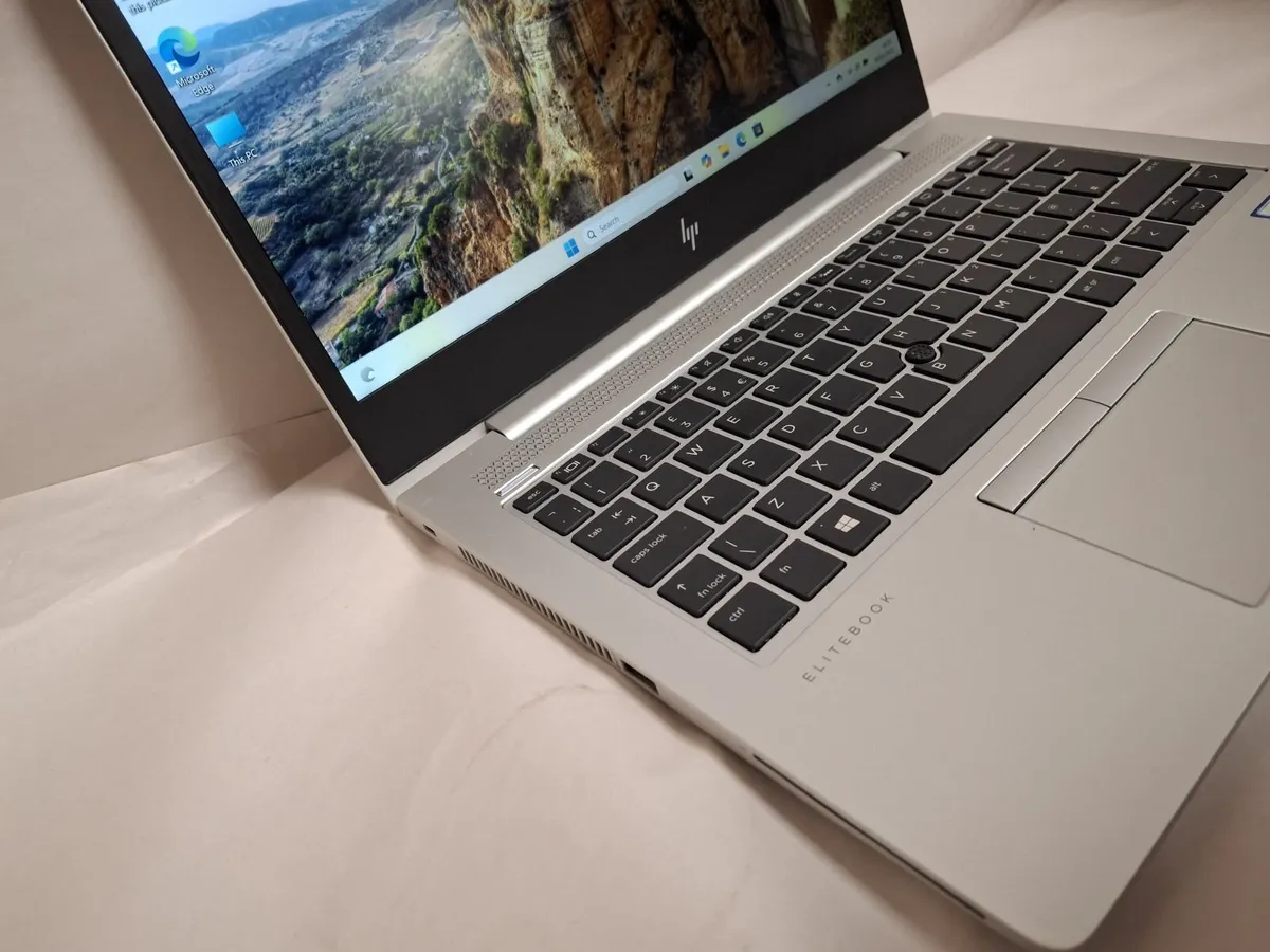HP EliteBook 830 G5 | Intel Core i5-7200U | 16GB R - Image 4