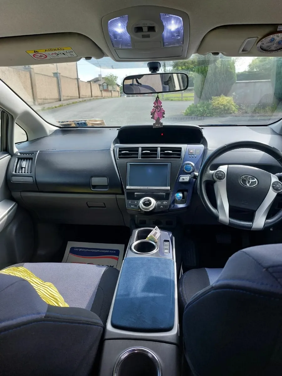 Toyota Prius 2013 - Image 2