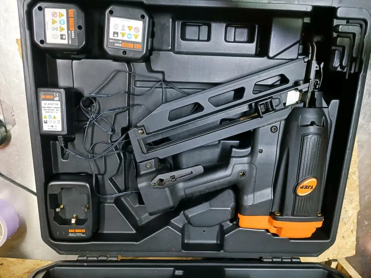 Tjep 16 ga pin gun.