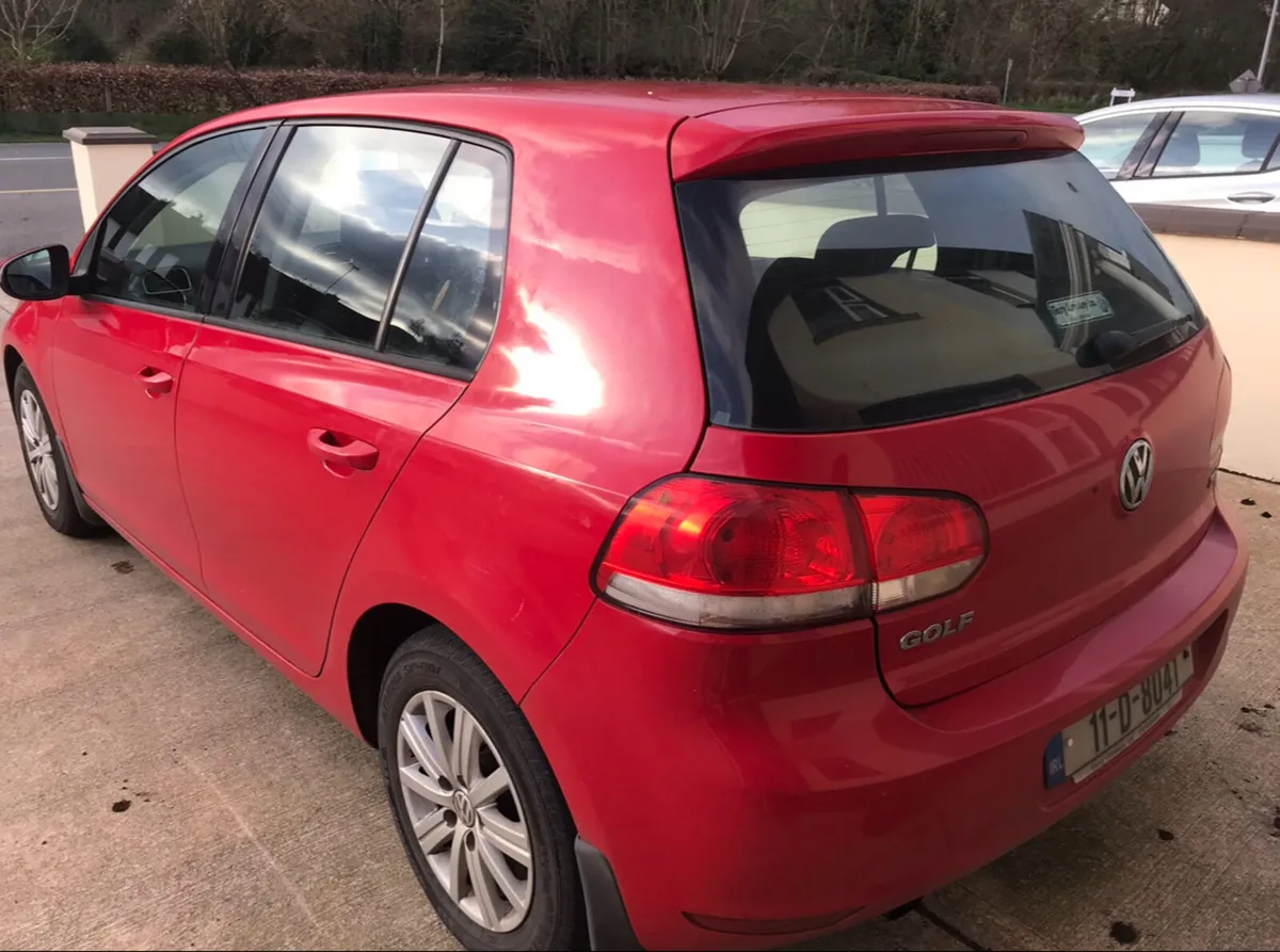 Volkswagen Golf 2011 - Image 2