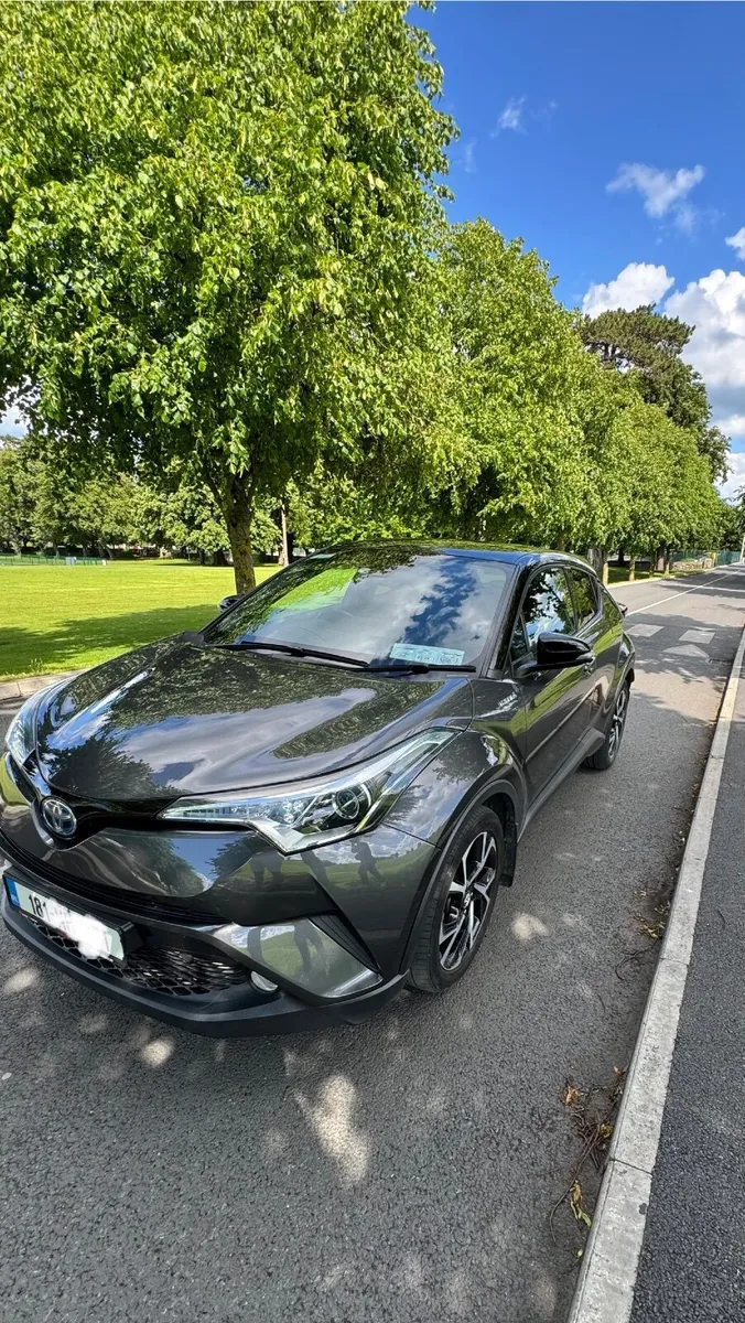 Toyota C-HR 2018 - Image 1