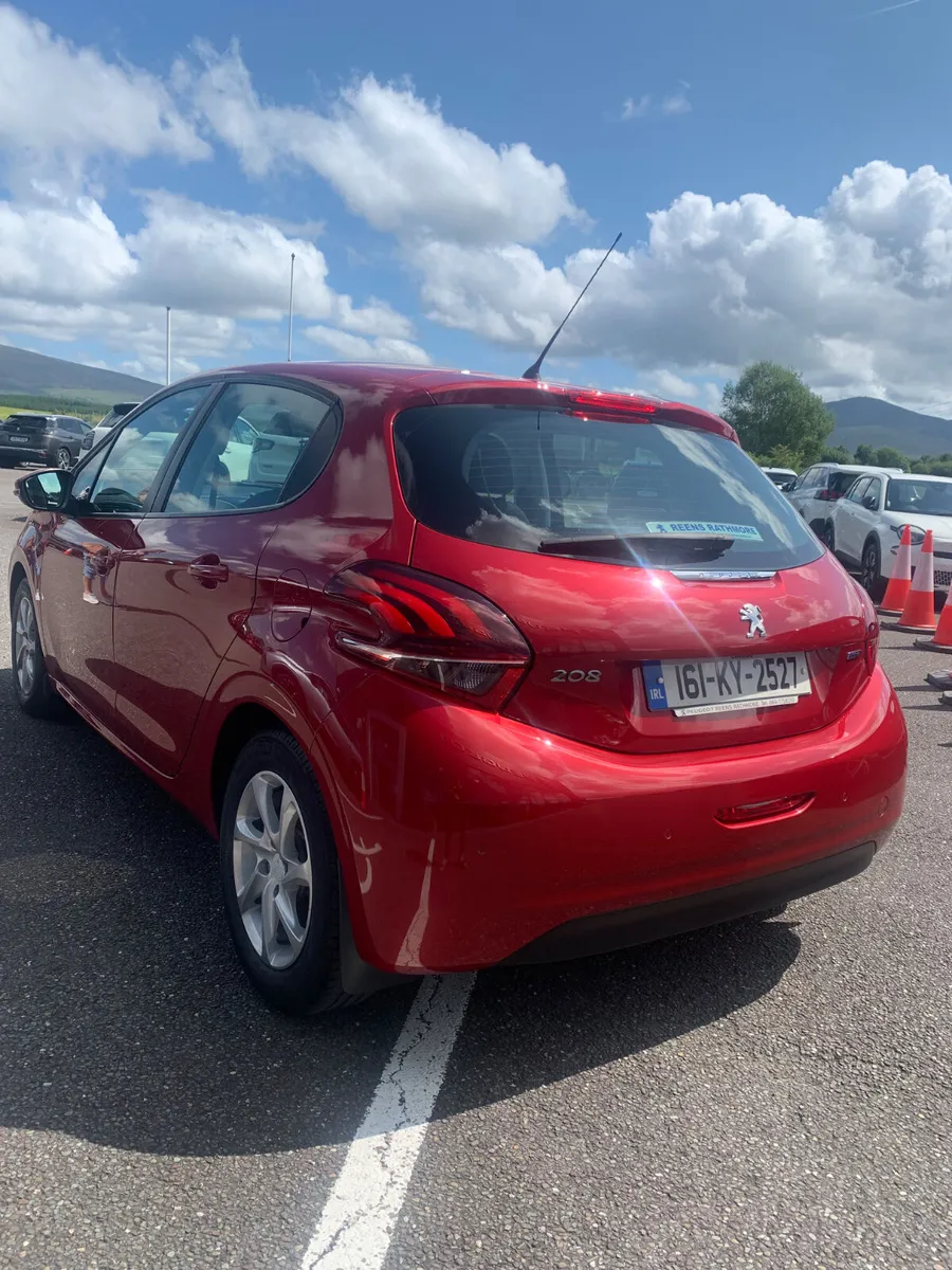 Peugeot 208 2016 - Image 4