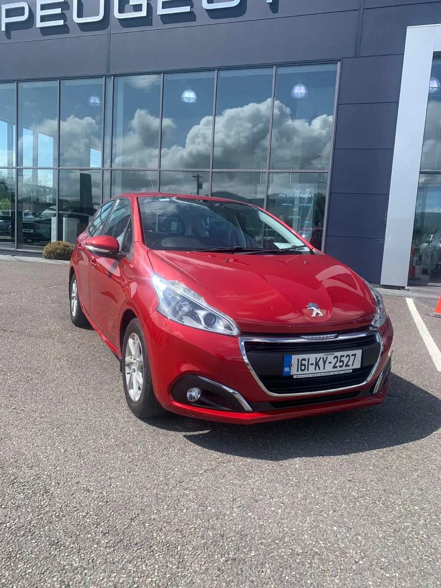 Peugeot 208 2016 - Image 2
