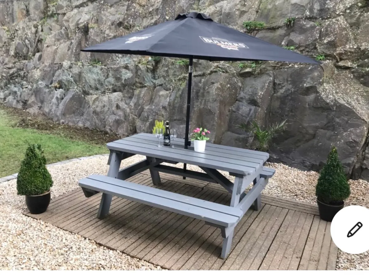 Holiday Home - Image 2