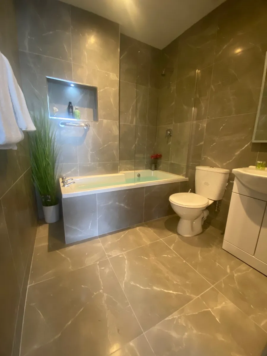 Holiday Home - Image 3