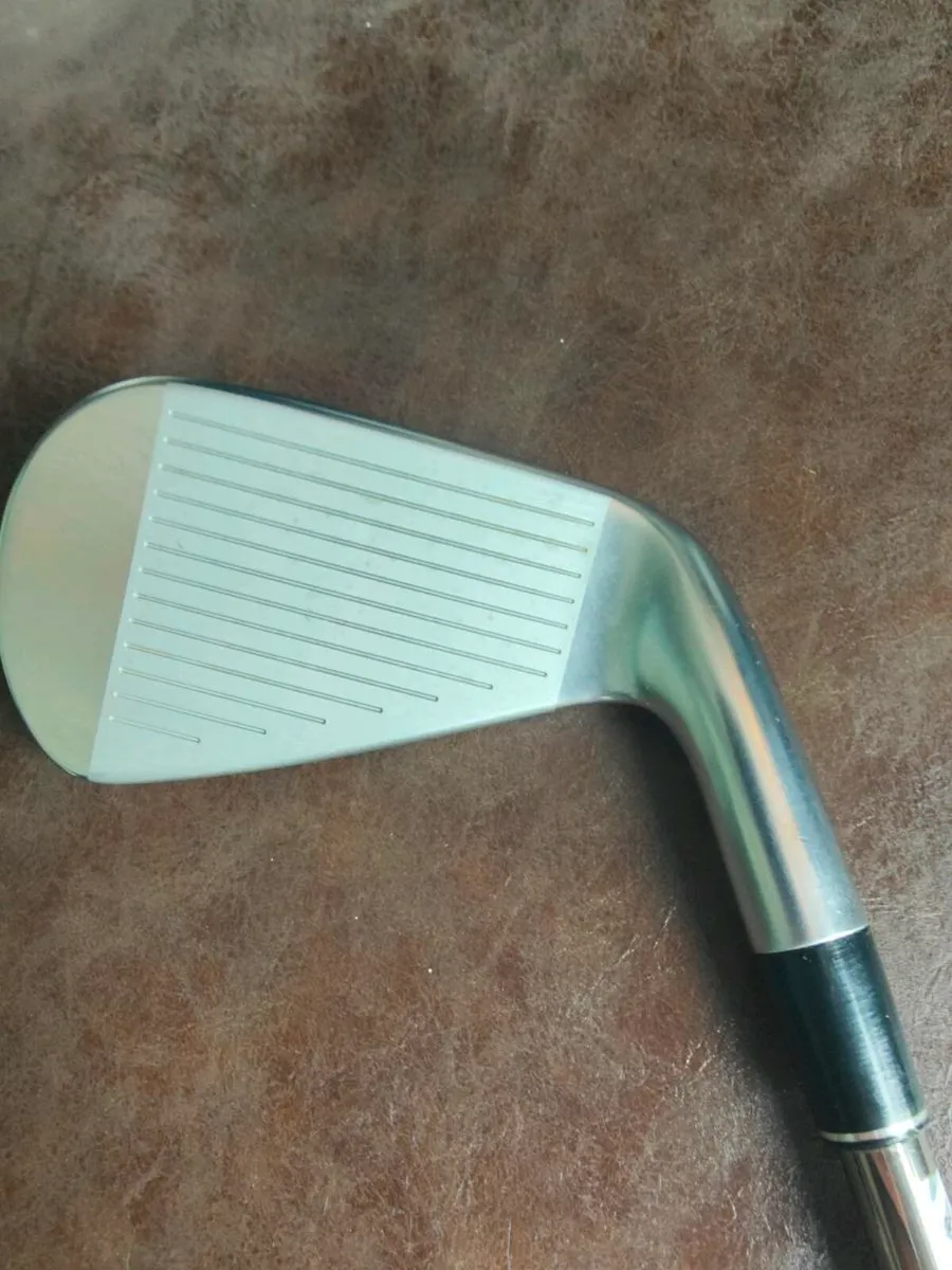 LH Srixon zx utility iron - Image 2