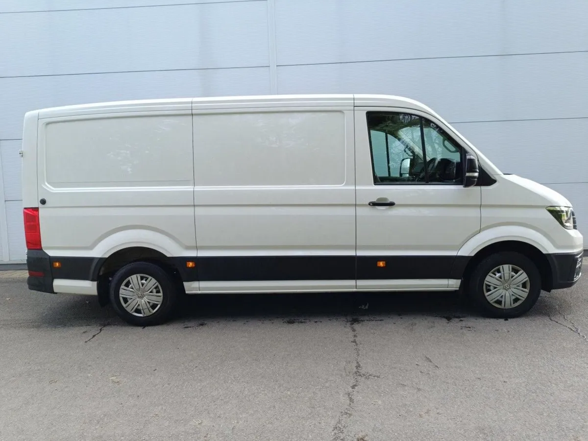 Volkswagen Crafter Crafter Trendline 30 MWB 140BHP - Image 2