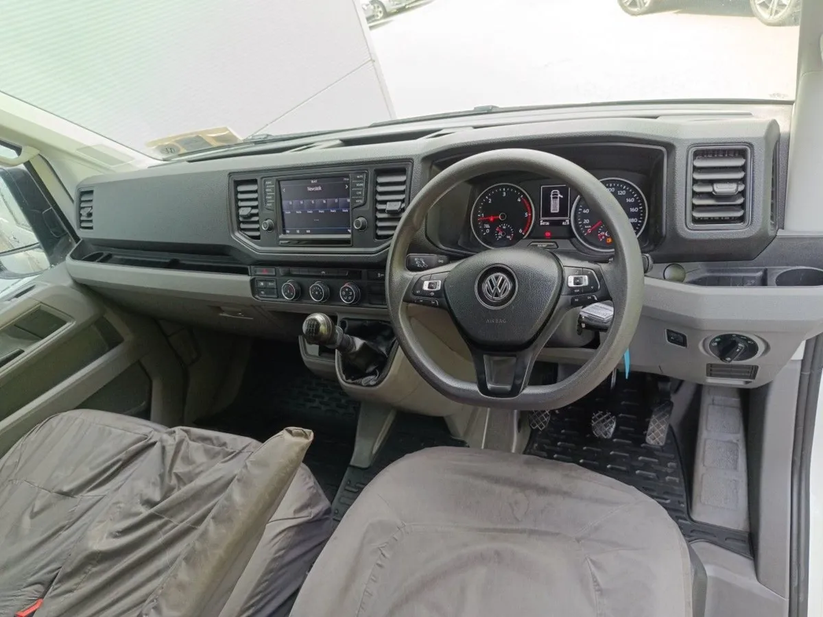 Volkswagen Crafter Crafter Trendline 30 MWB 140BHP - Image 4
