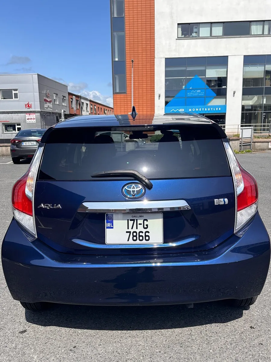 Toyota Aqua 2017 - Image 3