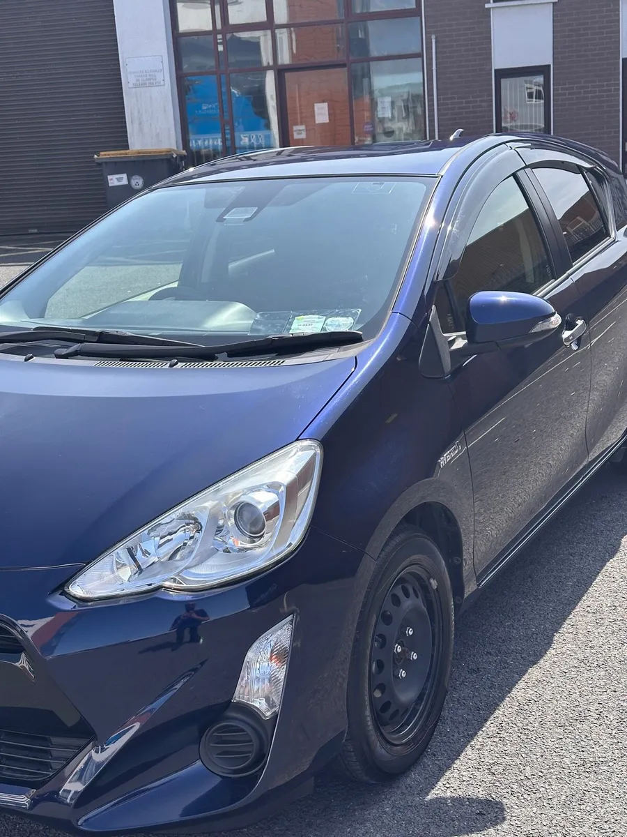Toyota Aqua 2017 - Image 4