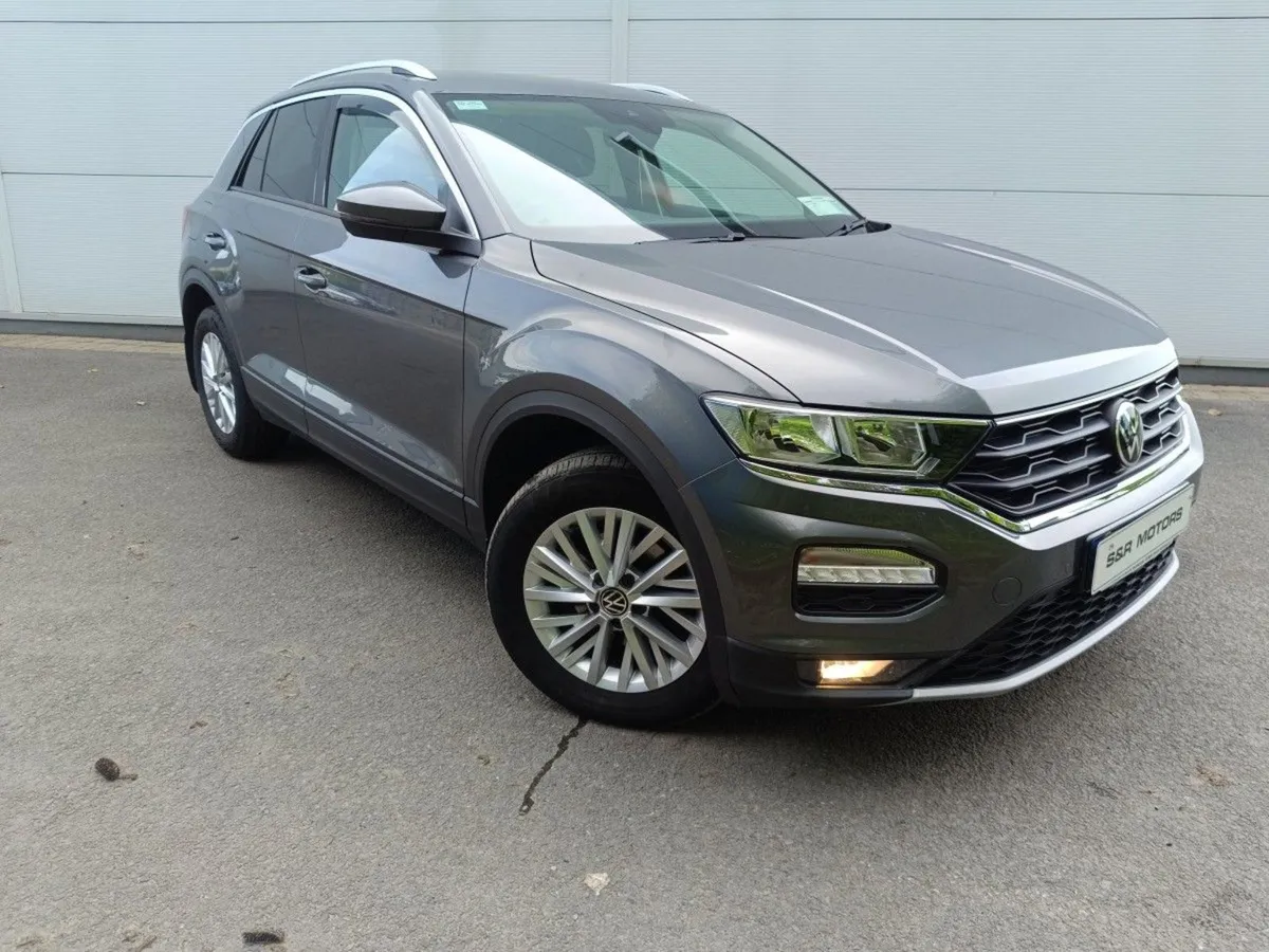 Volkswagen T-Roc 2.0 TDI 115bhp Design Mint Low M - Image 1