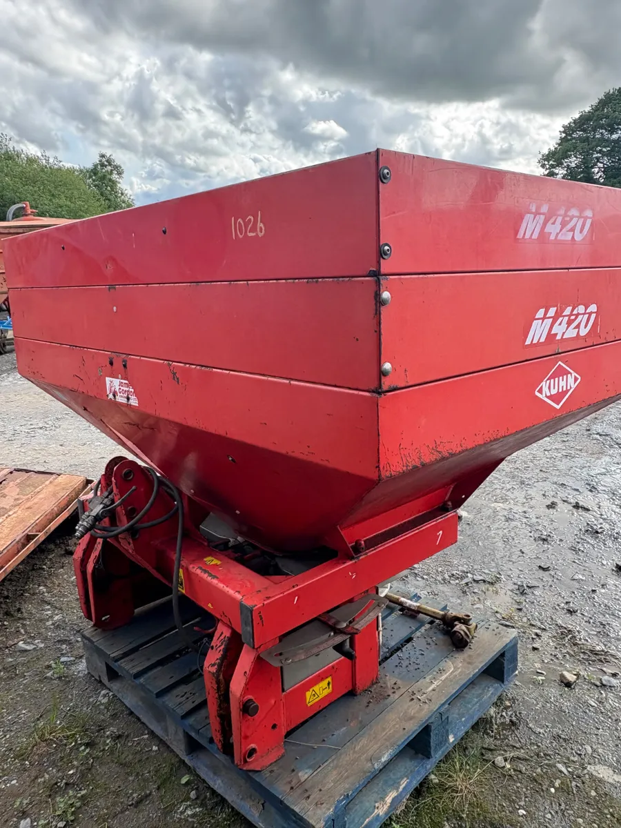 Kuhn m420 sower - Image 1