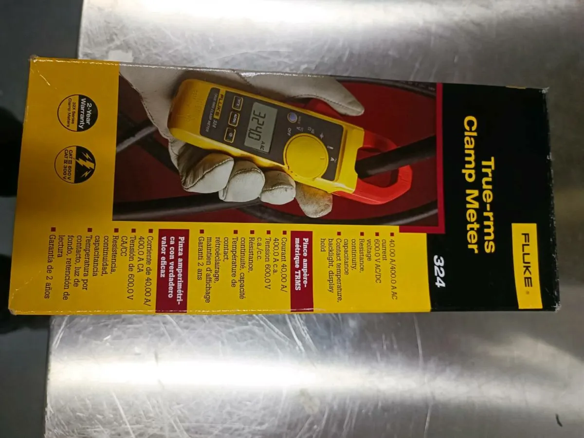 Fluke 324 clamp meter. Brad new