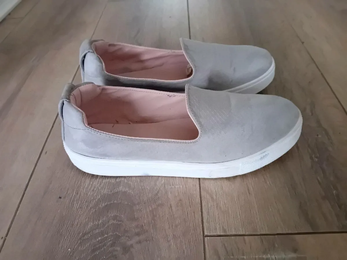 Ladies Sneakers 5/38 - Image 1