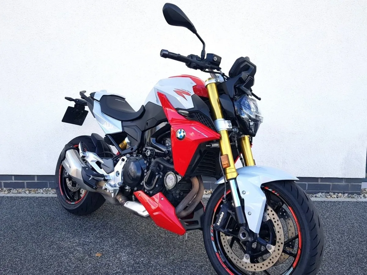 BMW F900R SE Finance Available - Image 3