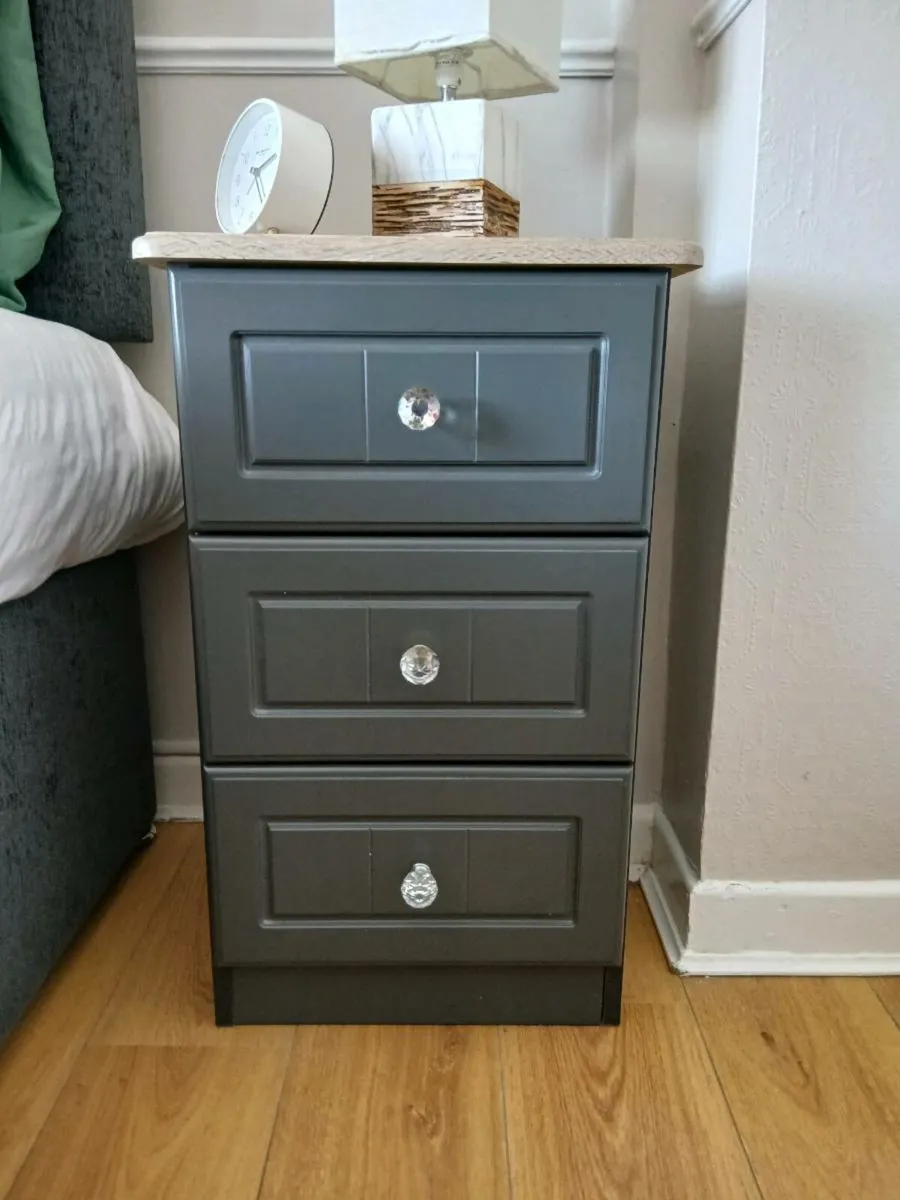 Bedside lockers - Image 2