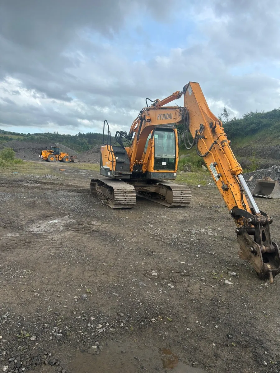 Hyundai 145 - Image 2