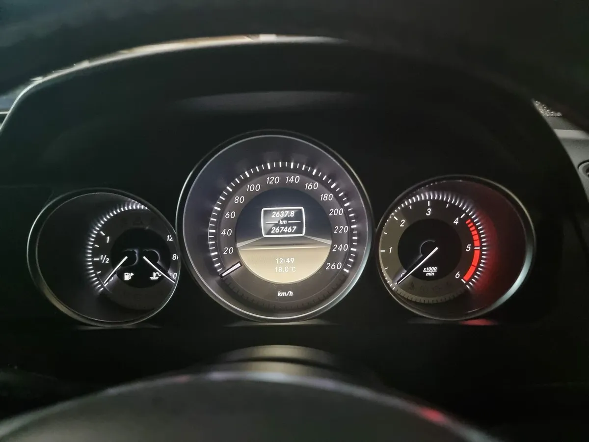 Mercedes-Benz C200 - Image 3