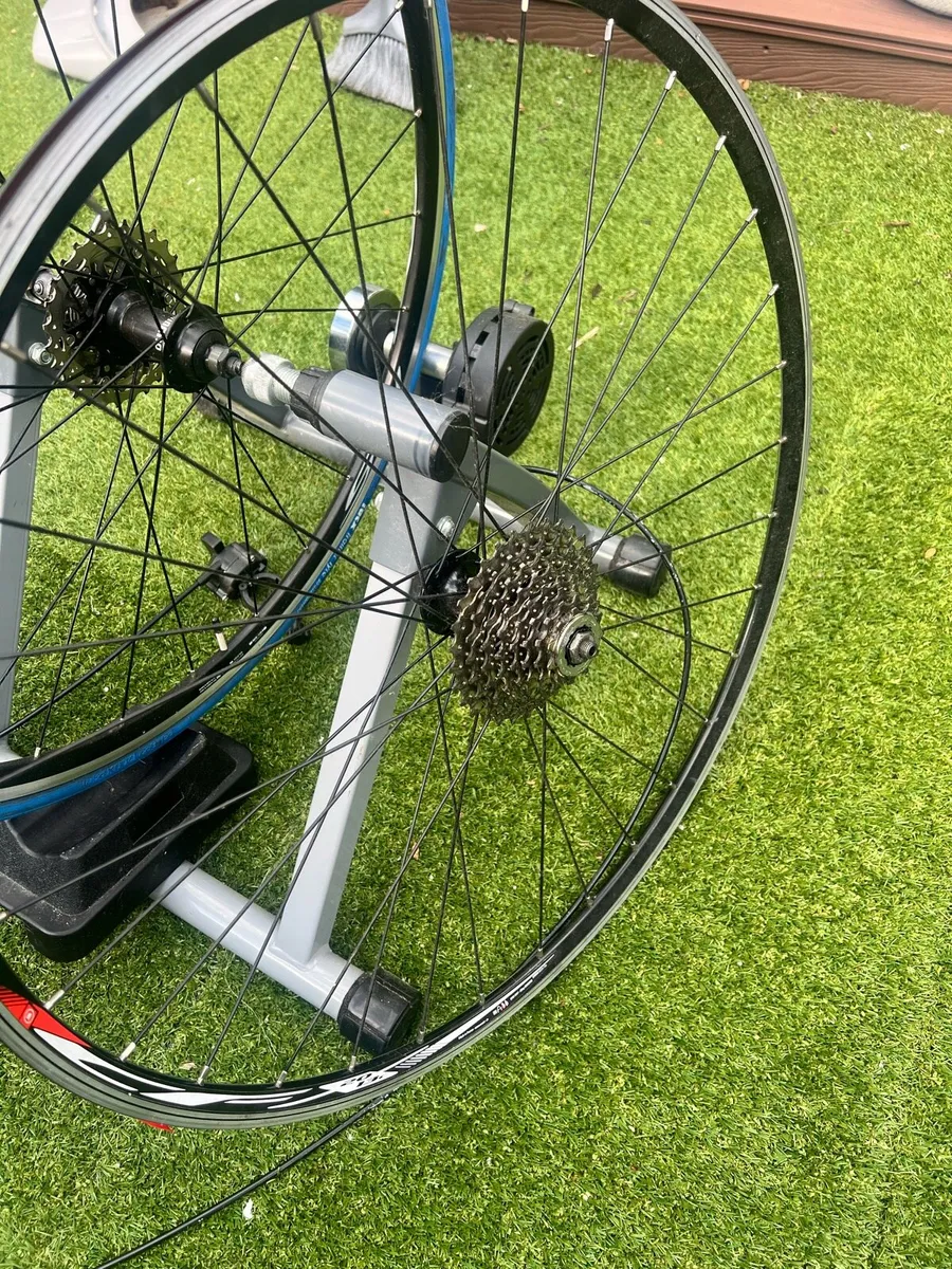 Cycling turbo trainer - Image 3