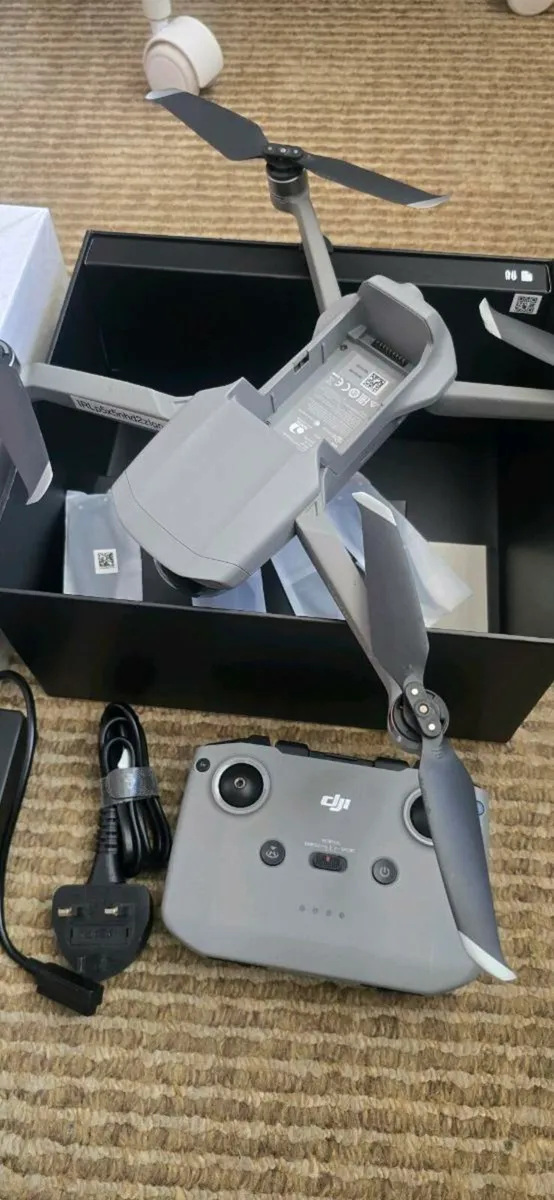 DJI Mavic Air 2 Fly More Combo - Image 2