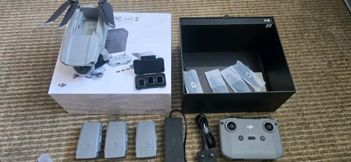 DJI Mavic Air 2 Fly More Combo - Image 4