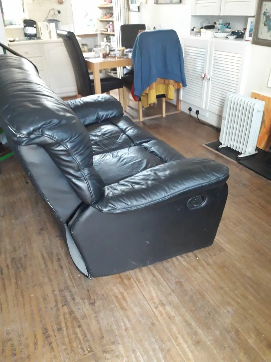 Couch - Image 2