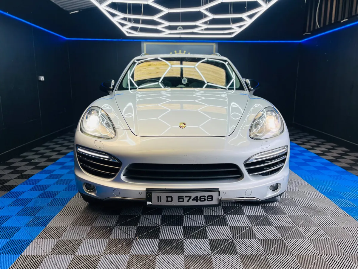 Porsche cayenne 3.0 diesel,New Doe,commercial - Image 4