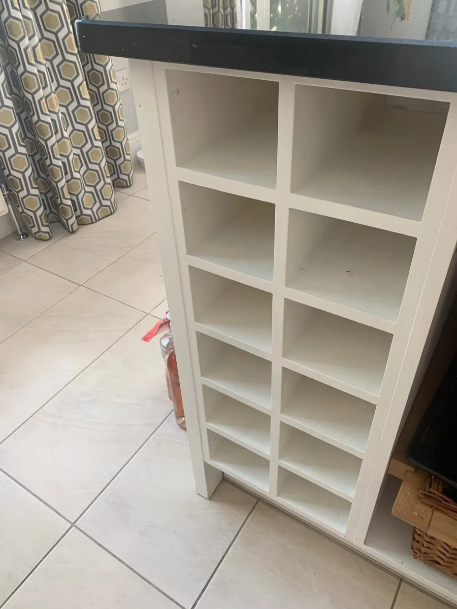 Kitchen Island - Image 3