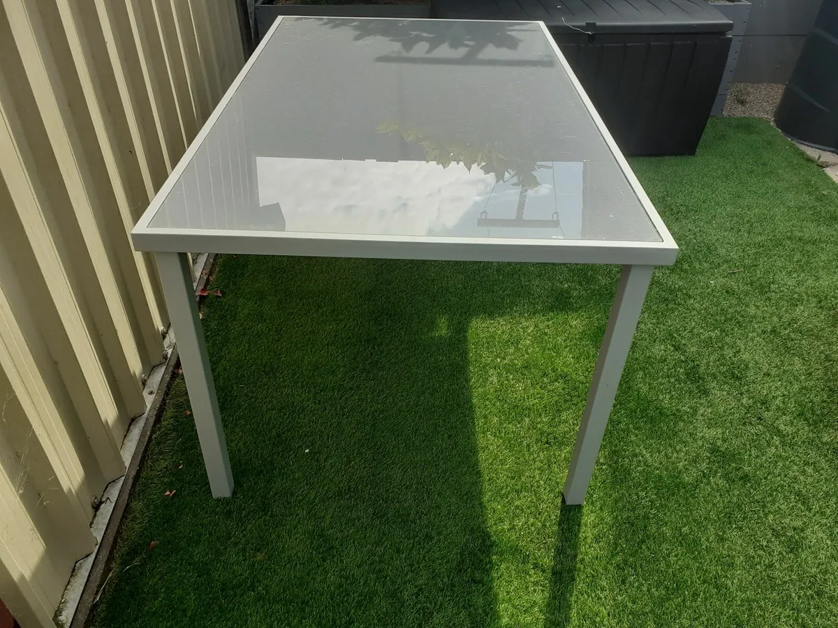 Garden table - Image 3