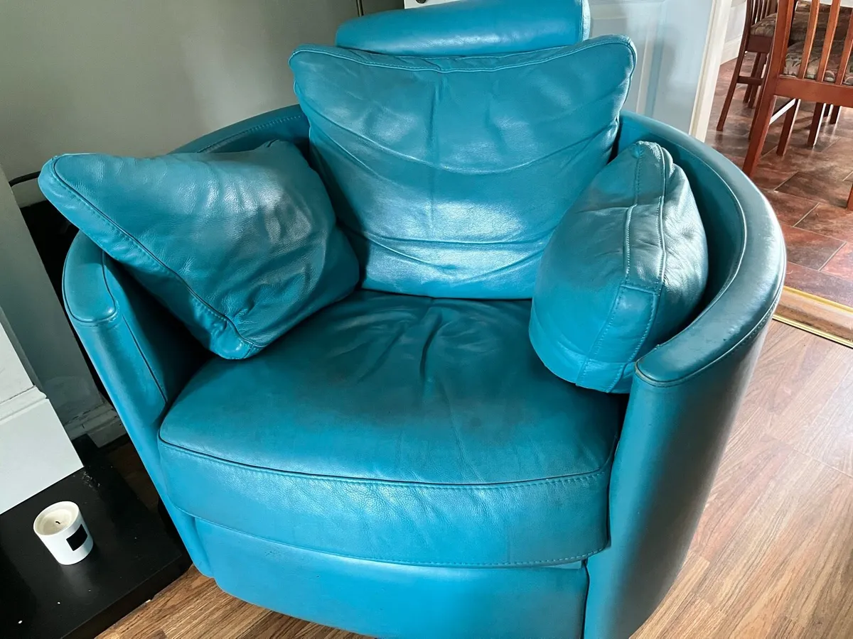 Farma Recliner chair 2 seater couch & nest chair - Image 1