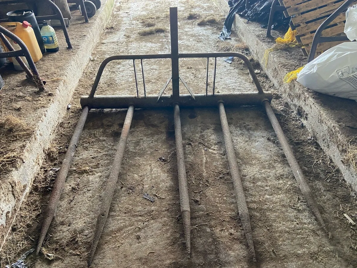 Vintage Hay Cock/Tram Lifter - Image 2