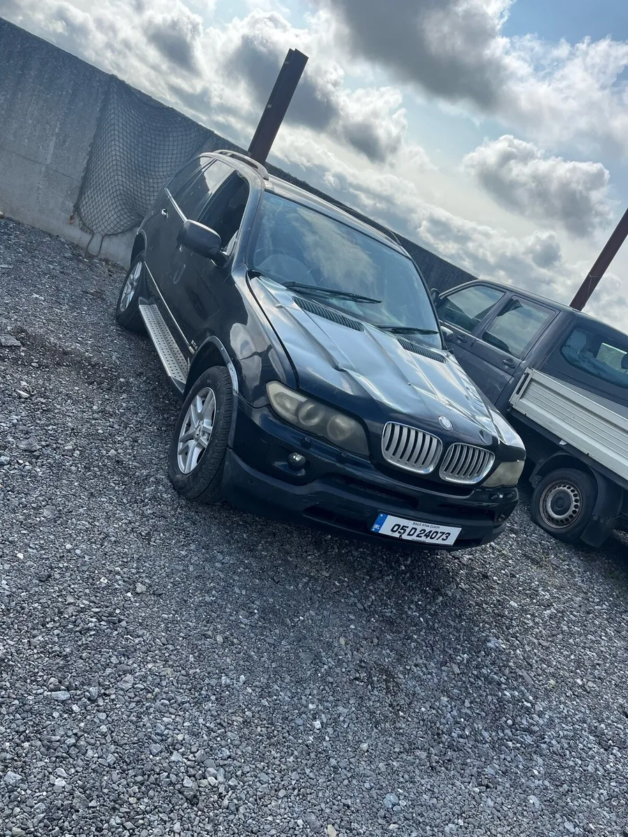 BMW X5 Commercial - Image 3