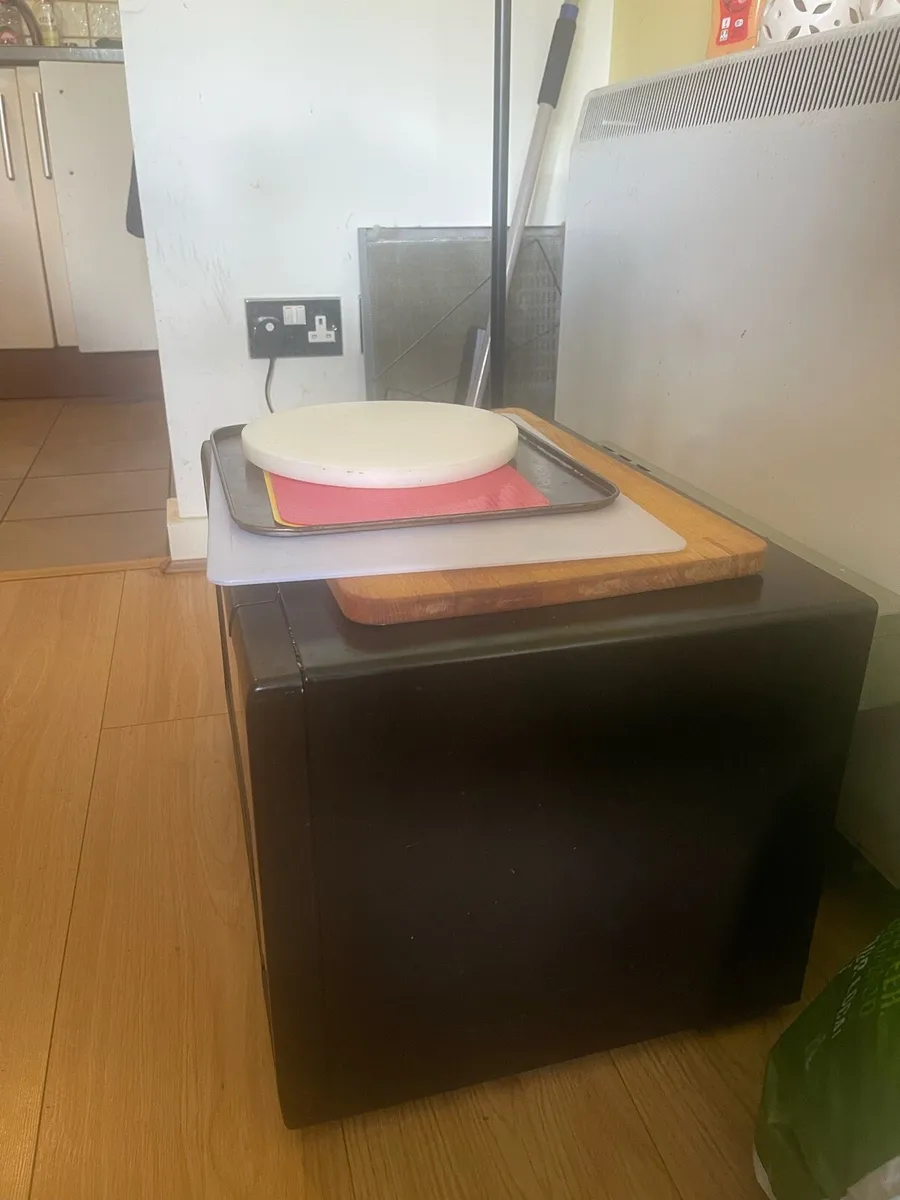 Microwave - Image 4