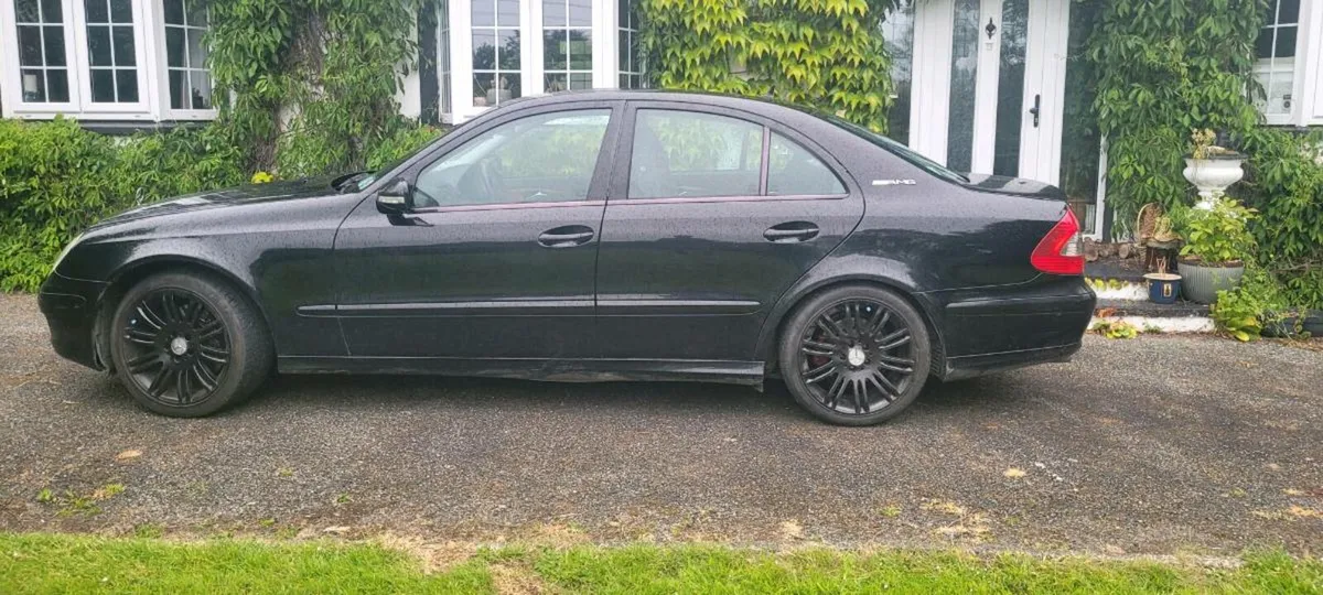 Mercedes e200 auto - Image 4