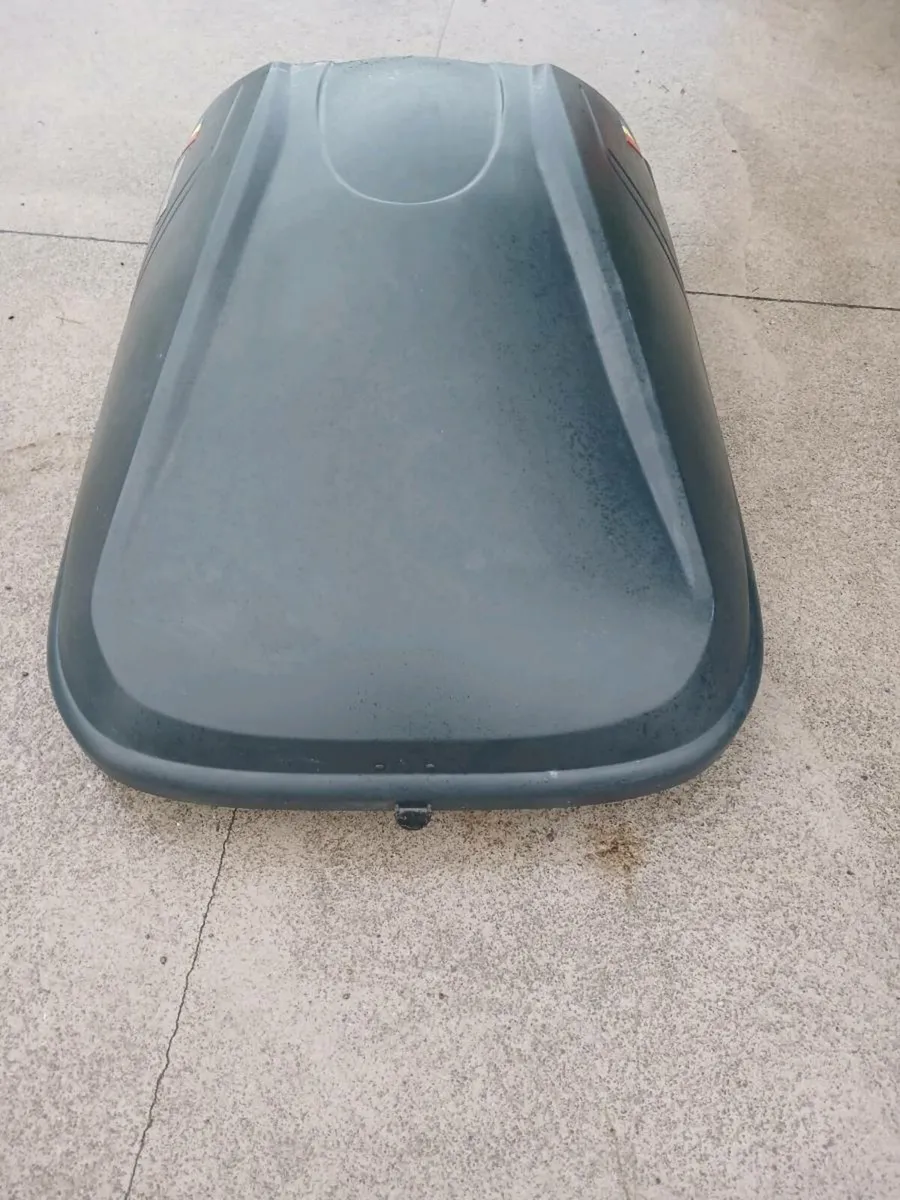 Roof box - Image 2