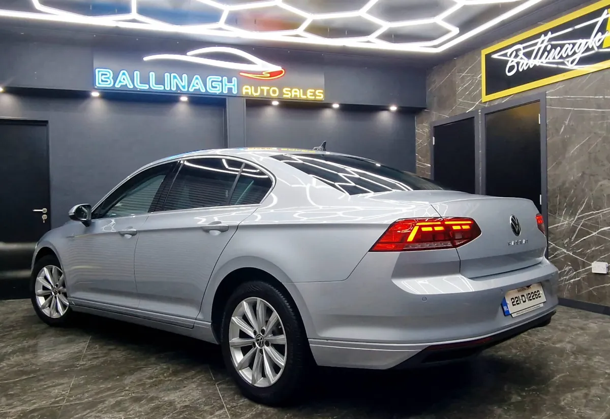 VOLKWAGEN PASSAT 2.0 TDI 122HP Business DSG - Image 2