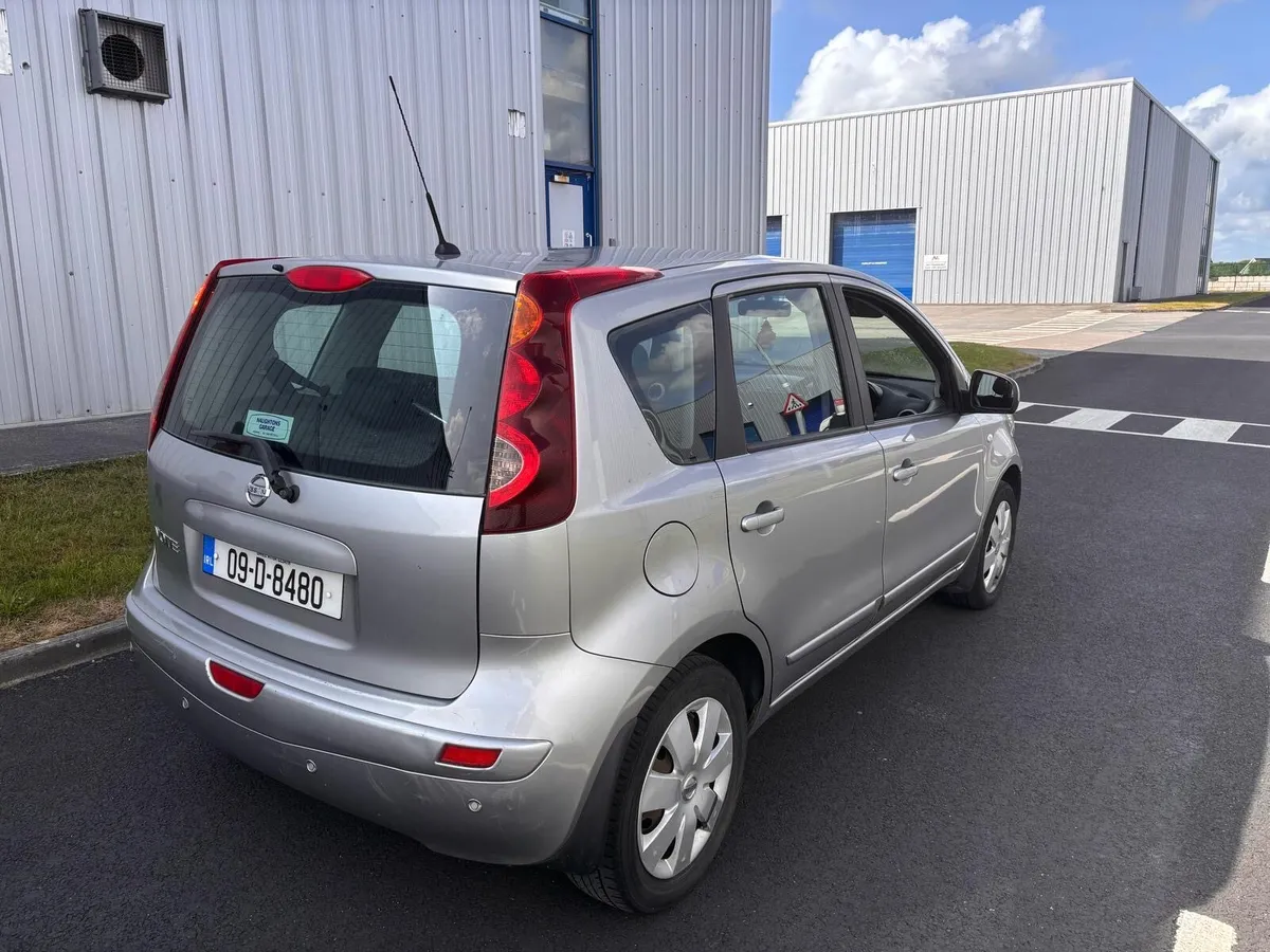 2009 car - Image 4