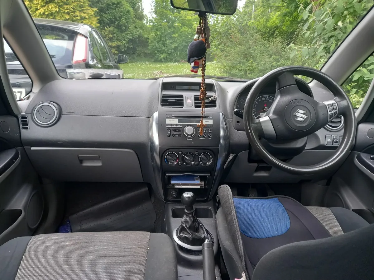 Suzuki SX4 2010 - Image 3