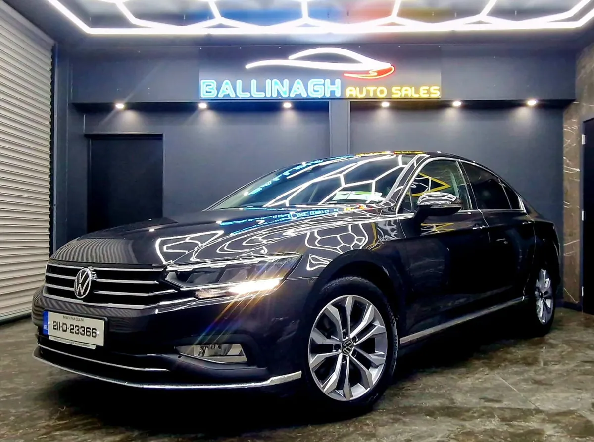 VOLKWAGEN PASSAT 2.0 TDI 150HP ELEGANCE - Image 1