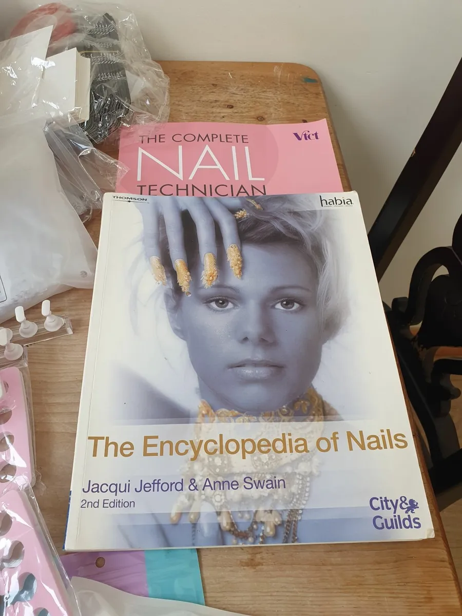 Nails art material - Image 1
