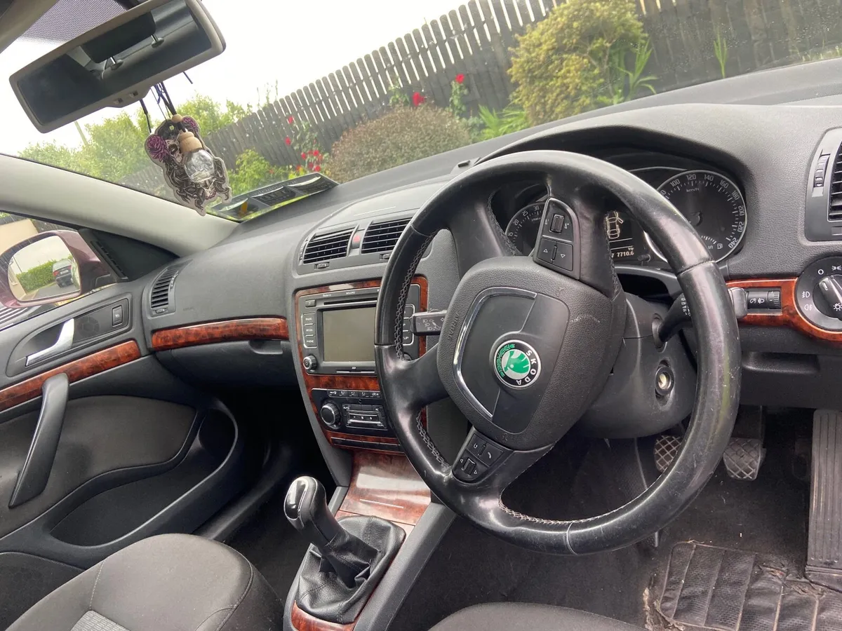 Skoda Octavia 2011 - Image 4