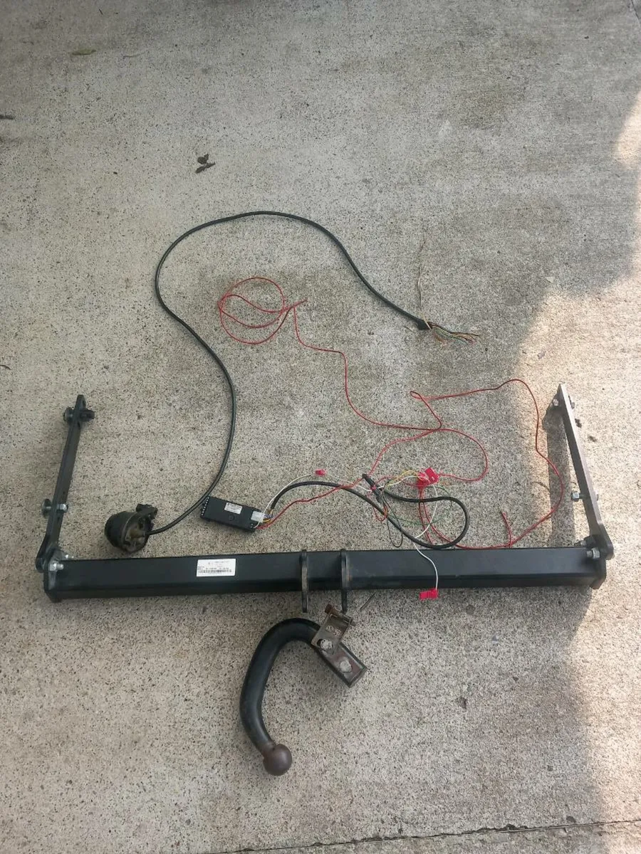 Audi A3 2021 Tow bar - Image 1