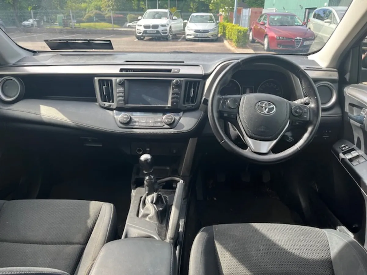 RAV4 2.0 D-4D LUNA **1 YEARS WARRANTY** - Image 4
