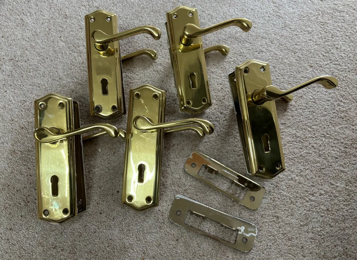 5 Door handles - Image 1