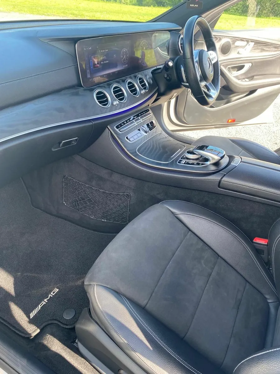 Mercedes-Benz E-Class E220d AMG PREMIUM 2019 - Image 3