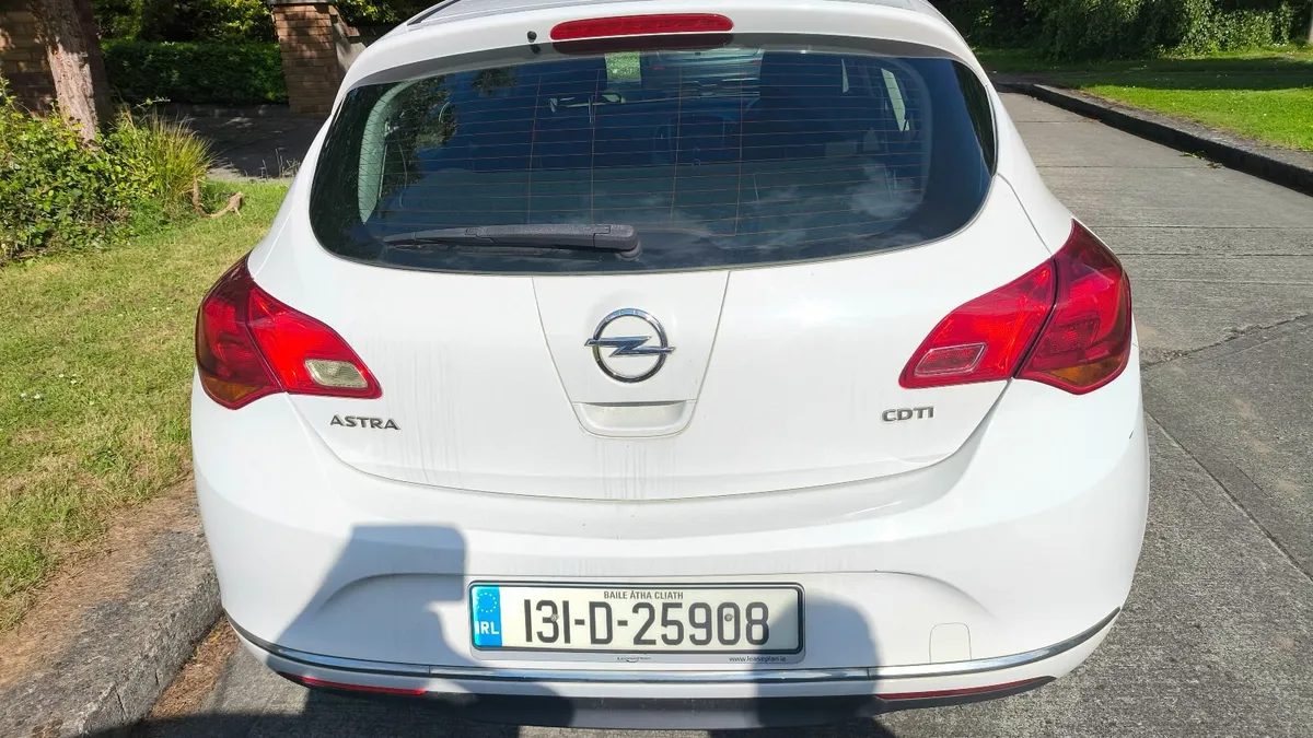 Opel Astra 2013 - Image 3
