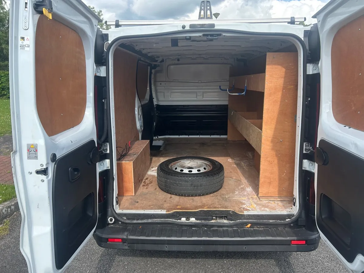 2019 Vauxhall Vivaro, only 75k, new CVRT test, LWB - Image 3
