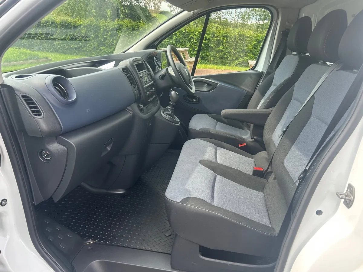 2019 Vauxhall Vivaro, only 75k, new CVRT test, LWB - Image 4